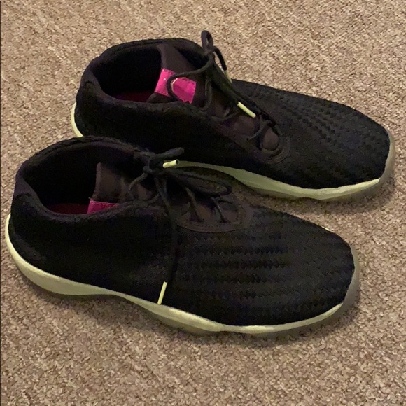 Air Jordan Future Low Top size 6.5 Youth - Picture 5 of 6